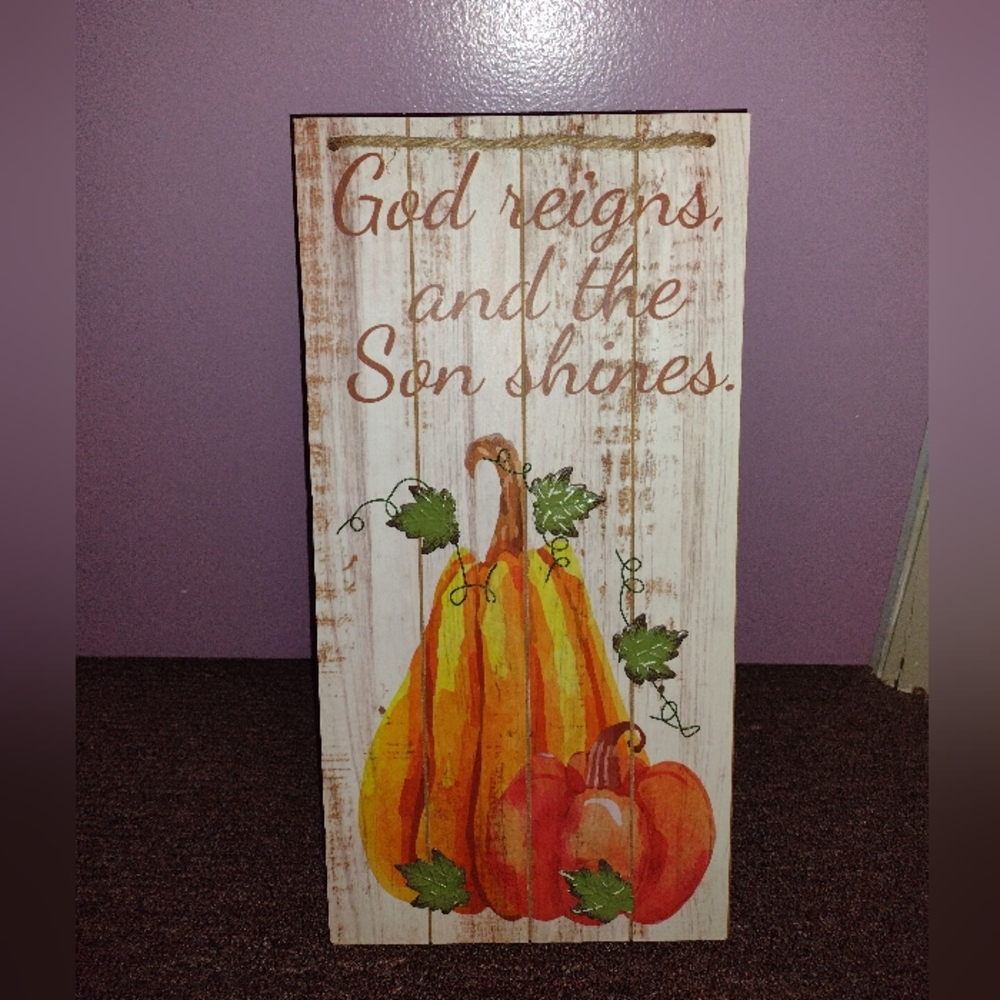 Fall wooden wall decor with easel on the back